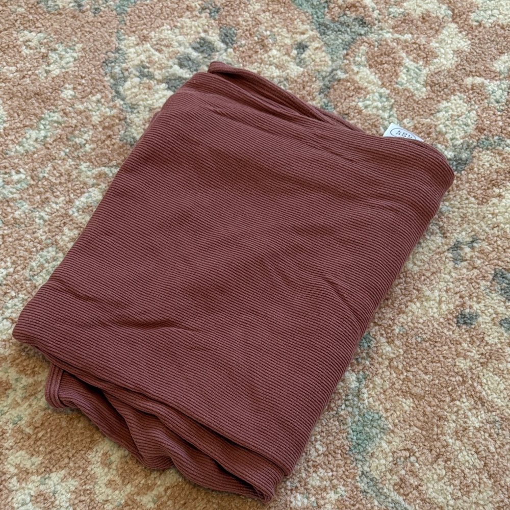 Lou Lou Ribbed Maroon Swaddle